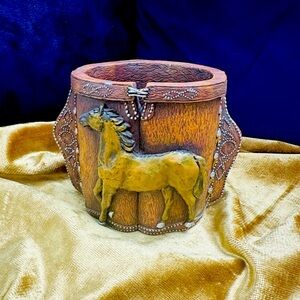 Beautiful Horse Theme Accent/Holder